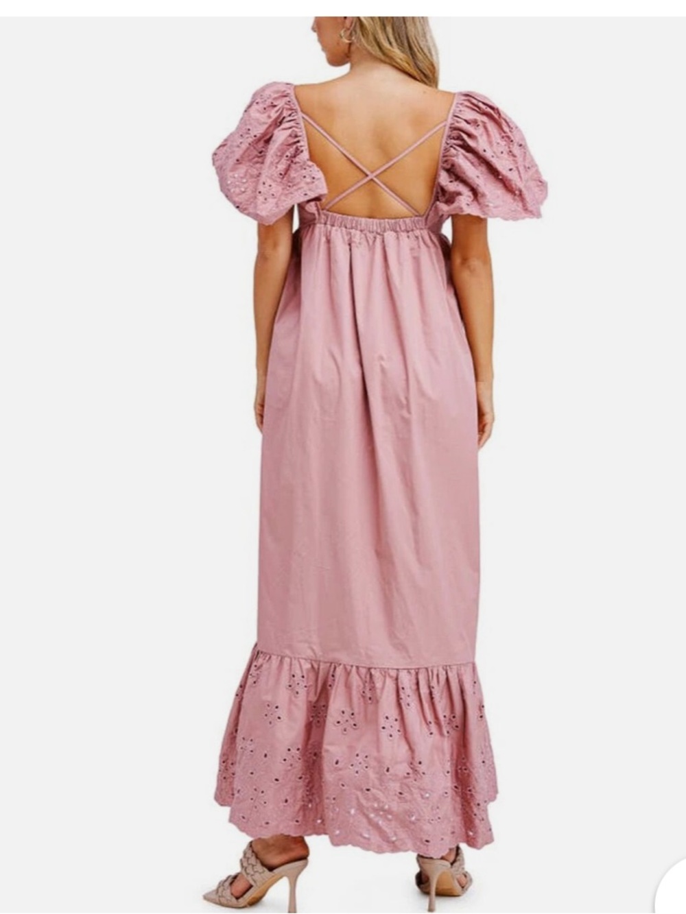 En Saison s Eyelet Flutter Dress in Blush Taupe